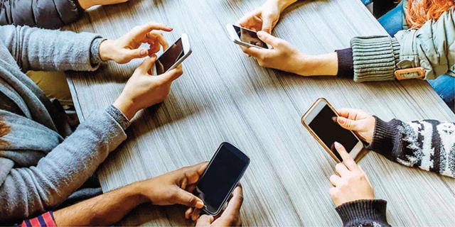 Break Free from Smartphone Addiction: Watch Video for Essential Tips!