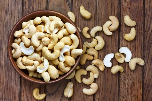 "Unmasking the Truth: How to Spot and Avoid Adulterated Cashews This Diwali"