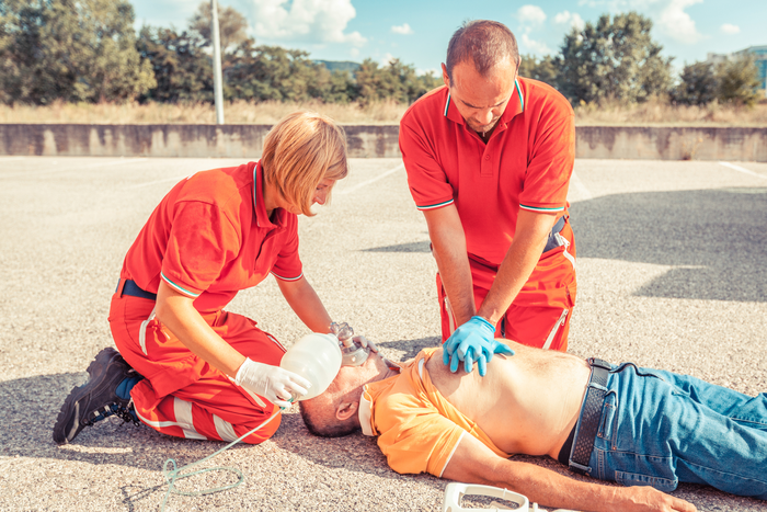 "Essential Emergency Aid: Life-saving Heart Attack Kit and Medication Explained – Watch Now!"